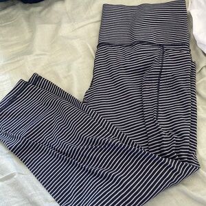 ATHLETA M STASH POCKET CAPRI